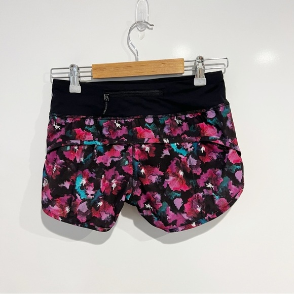 Lululemon Speed Short
Mini Midnight Bloom Black Deep Fuschia / Black - Picture 6 of 9